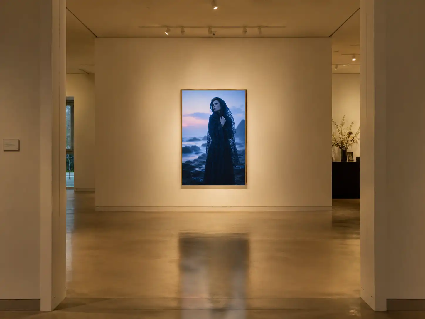 Art gallery with featured image